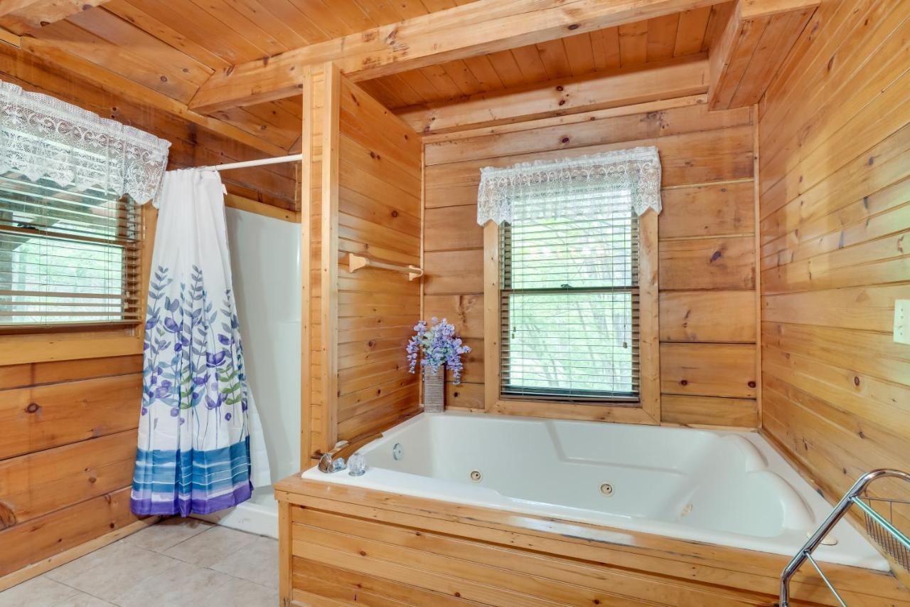 Cabin With Hot Tub About 6 Mi To Downtown Gatlinburg! Extérieur photo